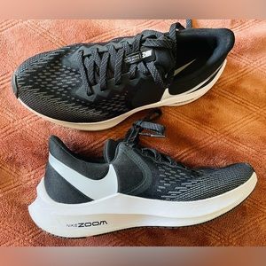 Nike Zoom Winflo 6 Running Shoes